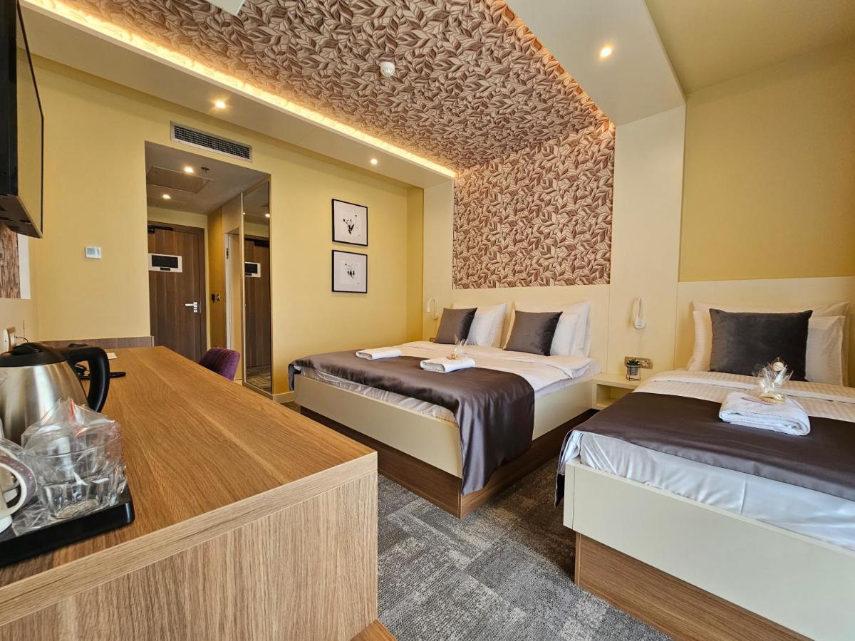 Hotel Etna Gracanica  Exterior foto